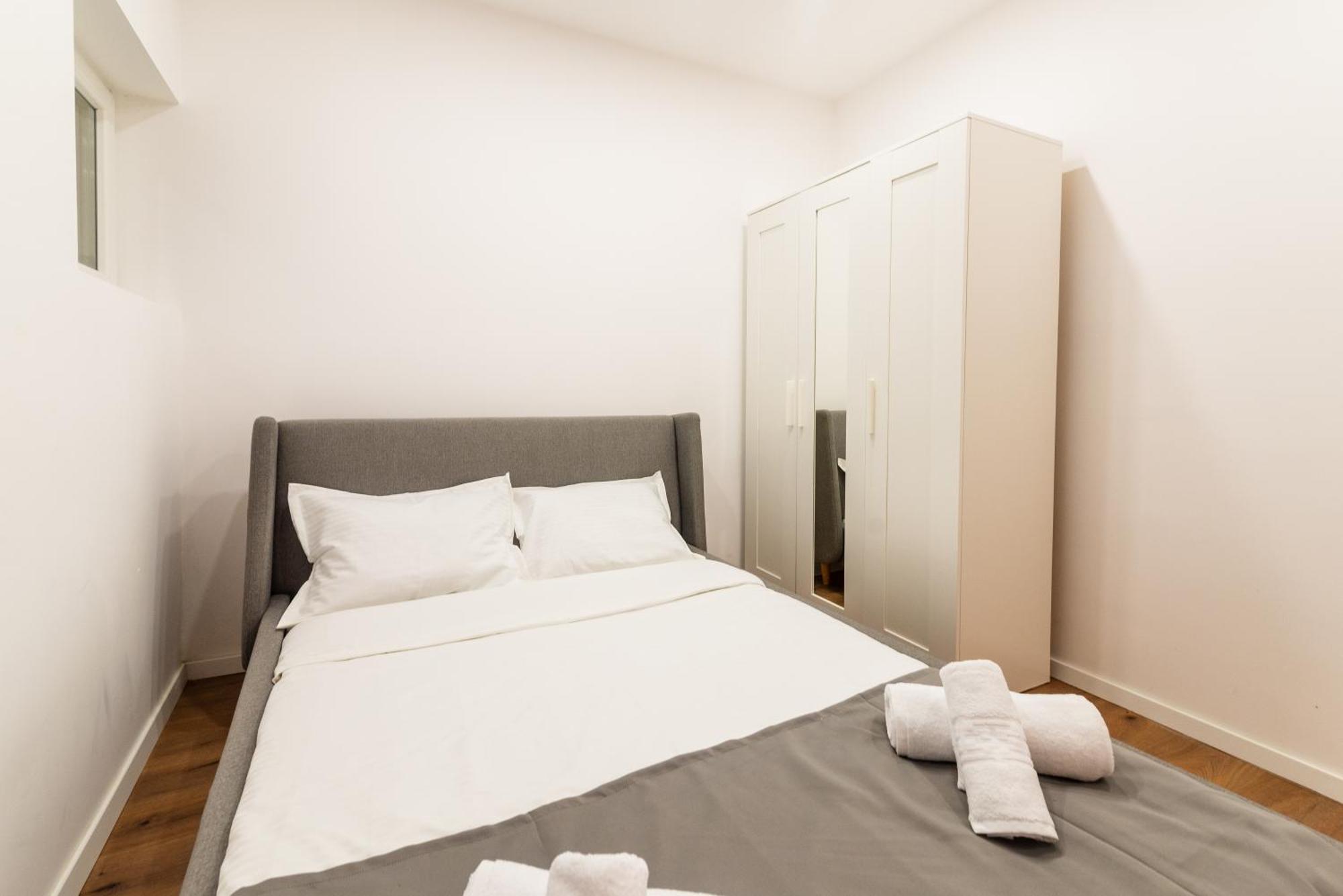 Ultracentral Spacious Apartment 4Br Bukarest Eksteriør billede