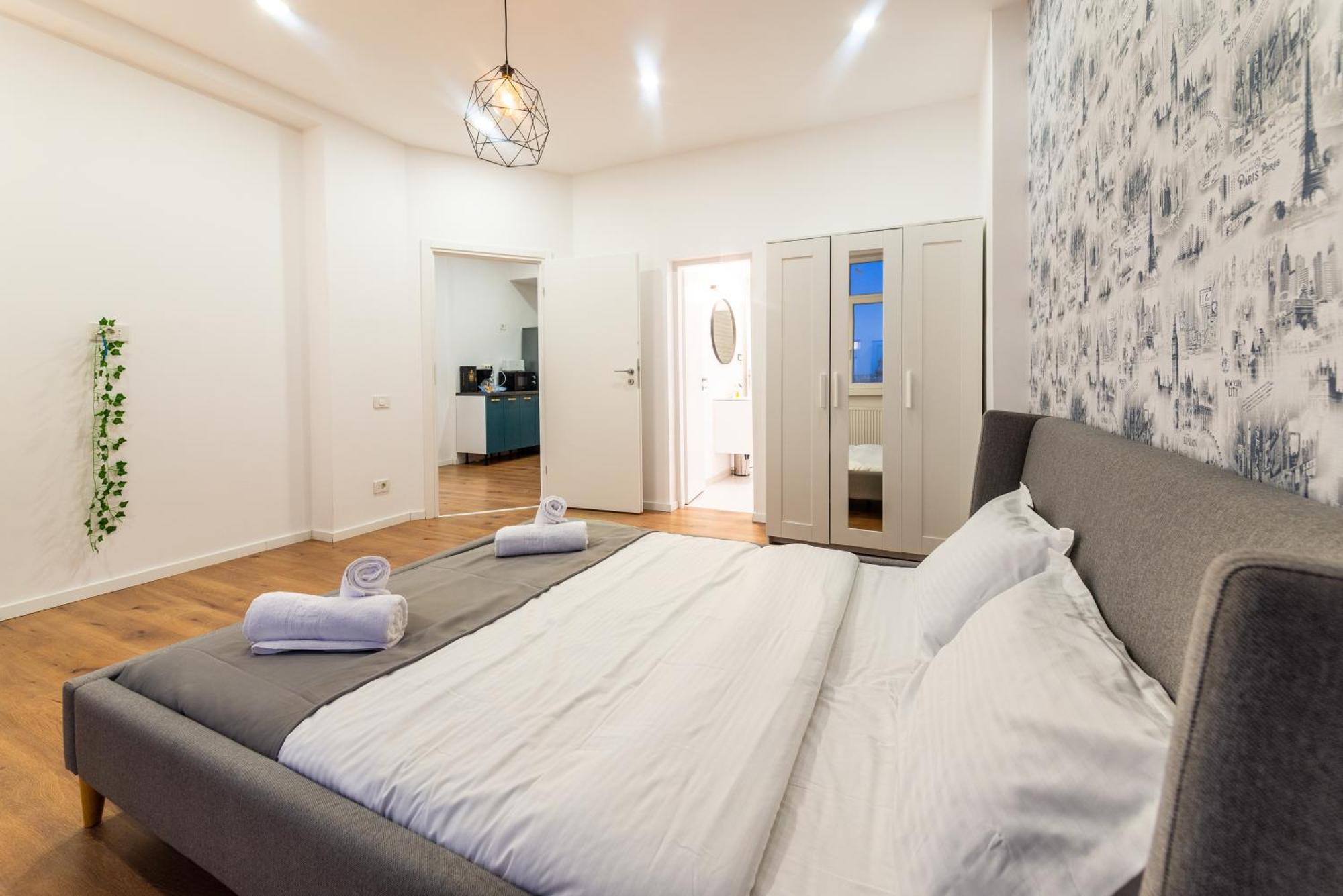 Ultracentral Spacious Apartment 4Br Bukarest Eksteriør billede