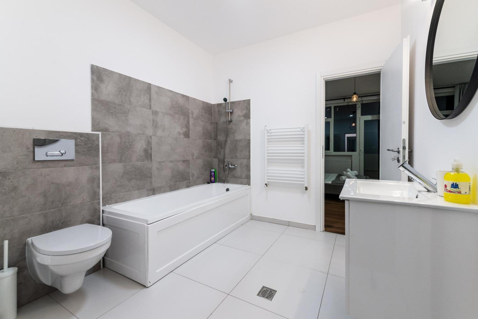 Ultracentral Spacious Apartment 4Br Bukarest Eksteriør billede