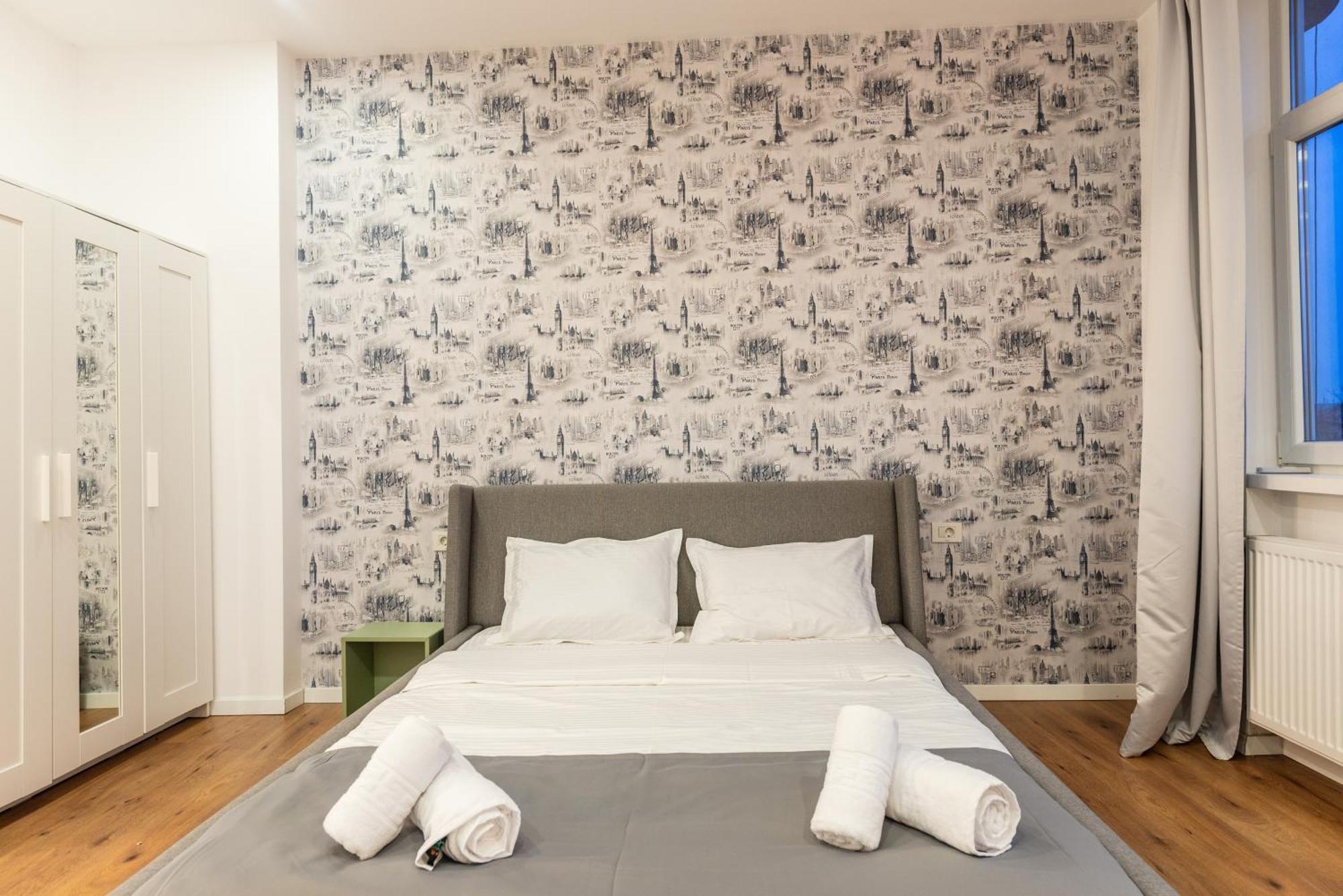Ultracentral Spacious Apartment 4Br Bukarest Eksteriør billede