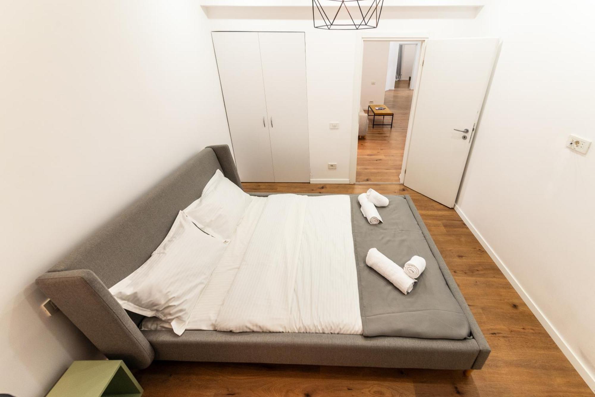 Ultracentral Spacious Apartment 4Br Bukarest Eksteriør billede