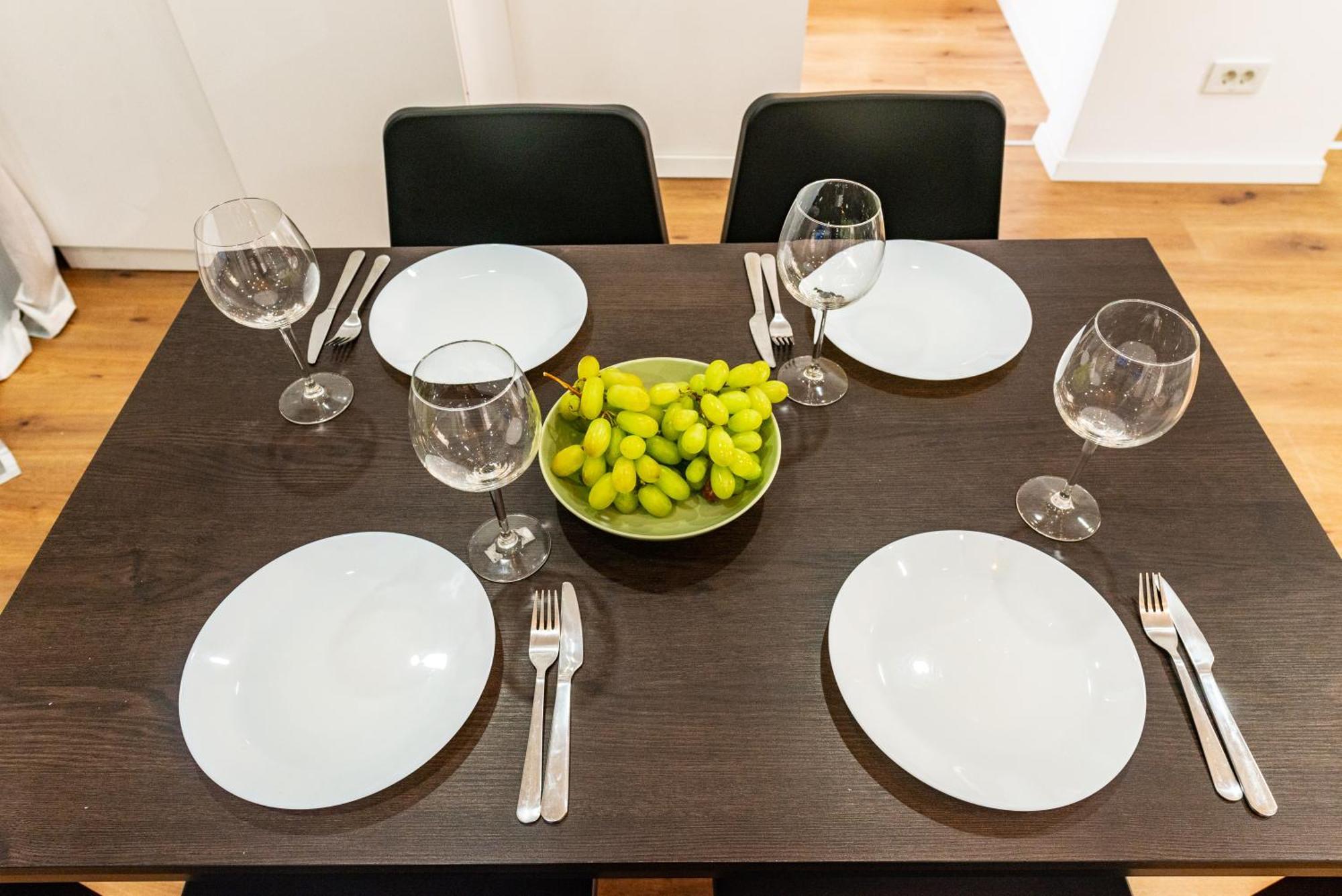 Ultracentral Spacious Apartment 4Br Bukarest Eksteriør billede