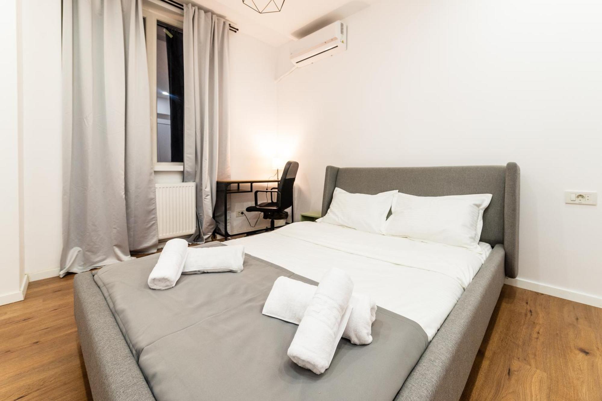 Ultracentral Spacious Apartment 4Br Bukarest Eksteriør billede